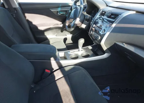 2015 Nissan Altima 2.5 from USA, damaged, VIN 1N4AL3AP7FN373661